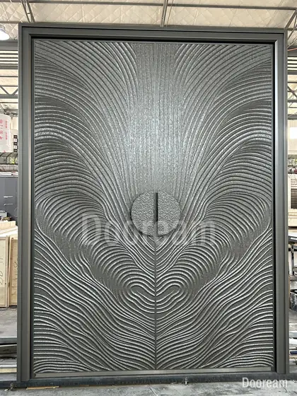 Double door with a feather relief, photographed on our floor