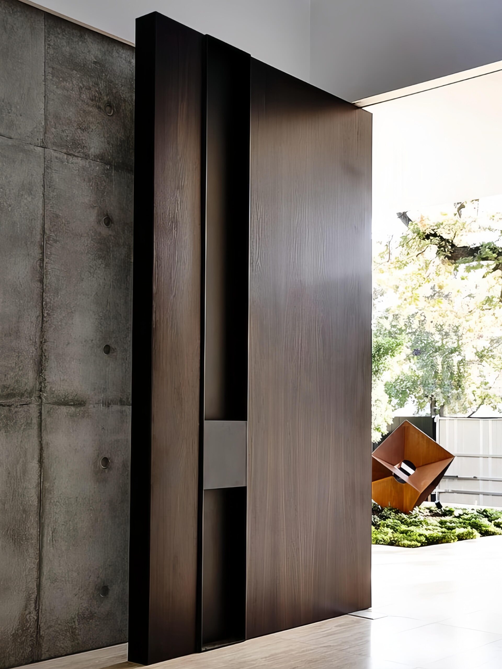 Wood-grain door design reference with a dark recessed pull channel